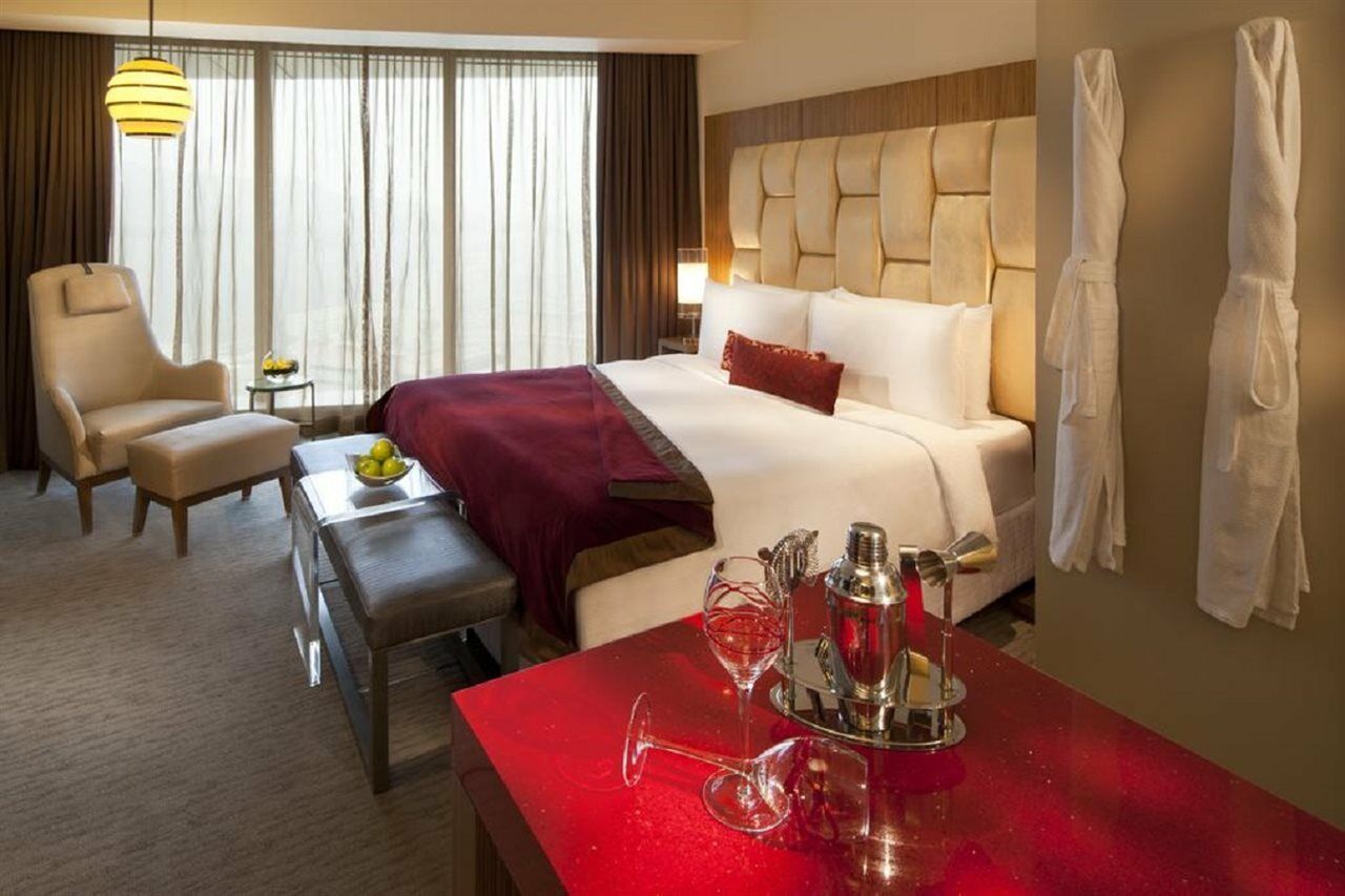 City Of Dreams - The Countdown Hotel Macao Esterno foto